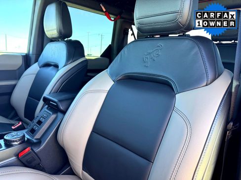 Used 2023 Ford Bronco Wildtrak image 15