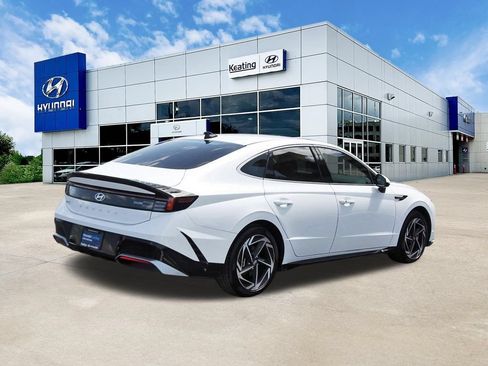 Certified 2026 Hyundai Sonata SEL FWD image 5