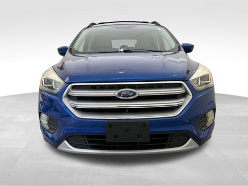 Used 2017 Ford Escape SE w/ Equipment Group 201A AWD/4WD image 9