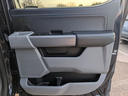 Used 2022 Ford F150 XLT w/ Equipment Group 302A High image 38