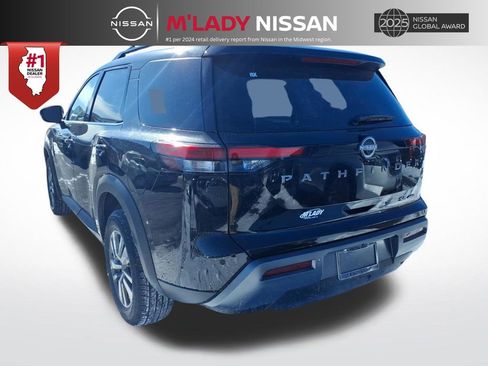 New 2026 Nissan Pathfinder SL image 5