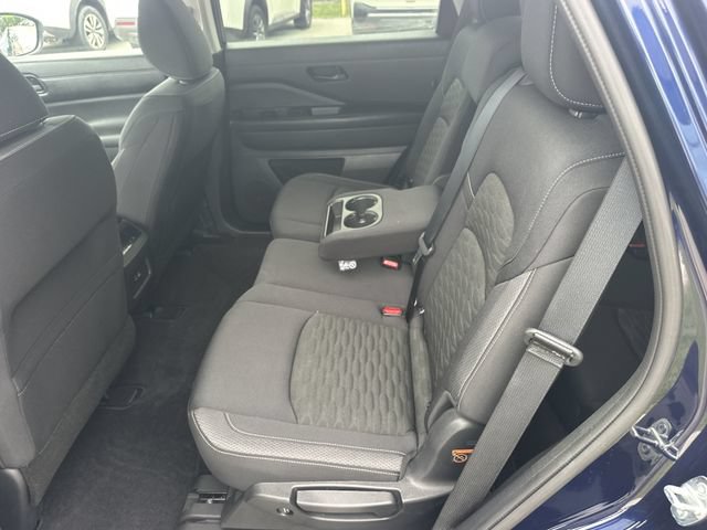 Certified 2024 Nissan Pathfinder SV FWD image 12