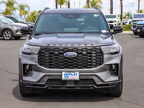 New 2026 Ford Explorer ST-Line w/ ST-Line Street Pack RWD image 2