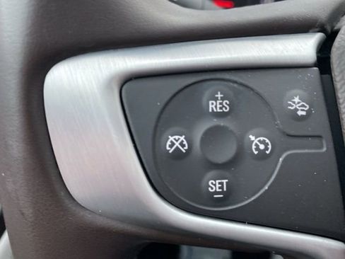 Used 2023 GMC Acadia SLT w/ Trailering Package image 19