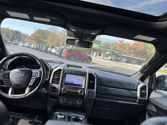 Used 2020 Ford Expedition XLT w/ Equipment Group 202A AWD/4WD image 38