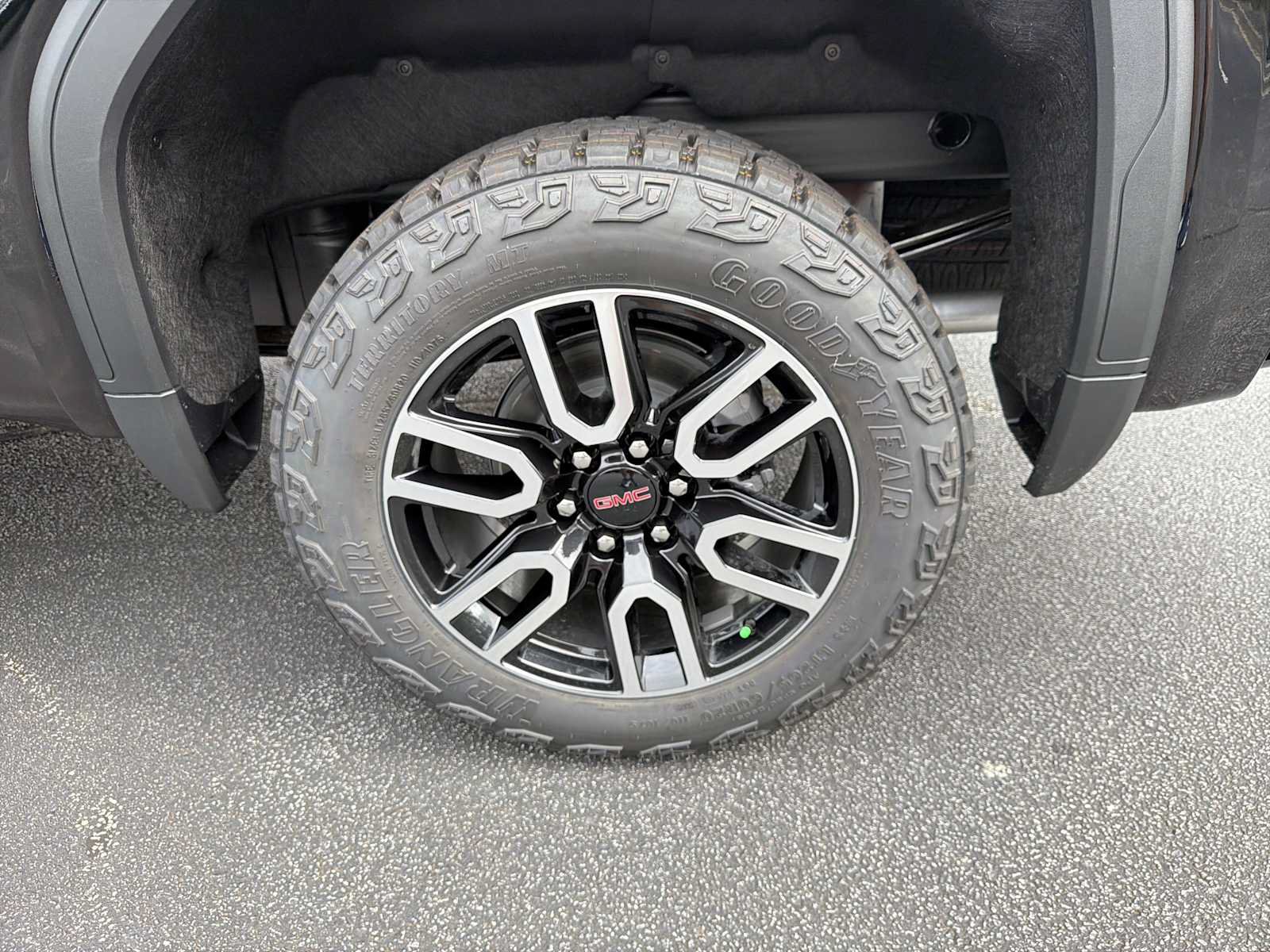New 2026 GMC Sierra 1500 AT4 w/ AT4 Premium Package AWD/4WD image 33