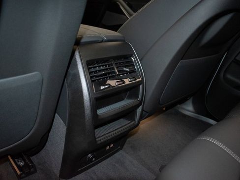 New 2026 BMW X5 xDrive40i w/ M Sport Package image 25