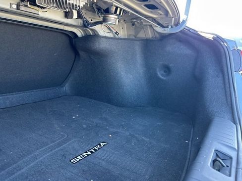 Used 2024 Nissan Sentra SR w/ SR Premium Package image 30