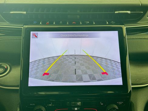 Used 2022 Jeep Grand Cherokee Limited 4xe AWD/4WD image 23