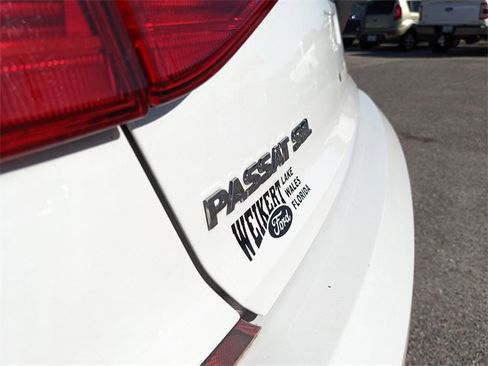 Used 2016 Volkswagen Passat 1.8T image 12