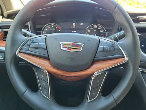 Used 2021 Cadillac XT5 Premium Luxury image 13