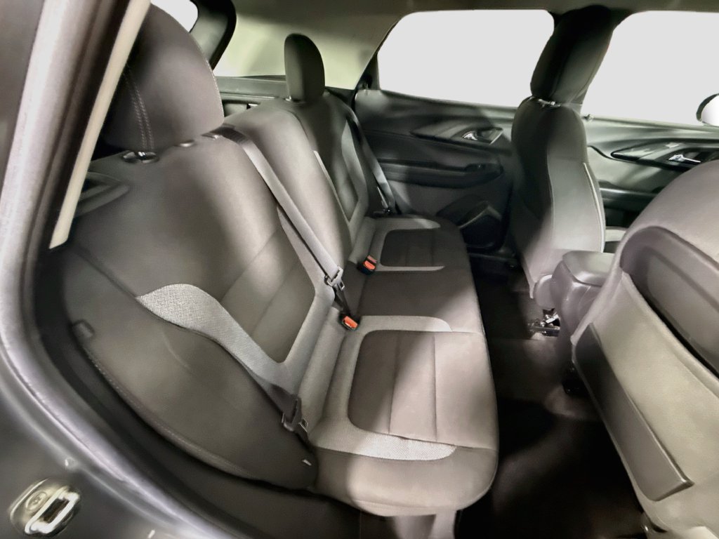 Used 2023 Chevrolet TrailBlazer LT AWD/4WD image 28