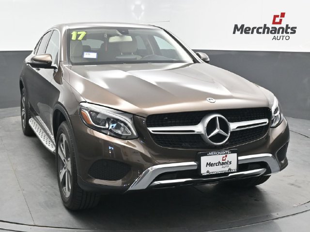 Used 2017 Mercedes-Benz GLC 300 4MATIC Coupe image 1