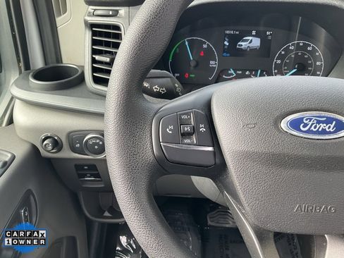 Used 2022 Ford E-Transit Medium Roof image 32