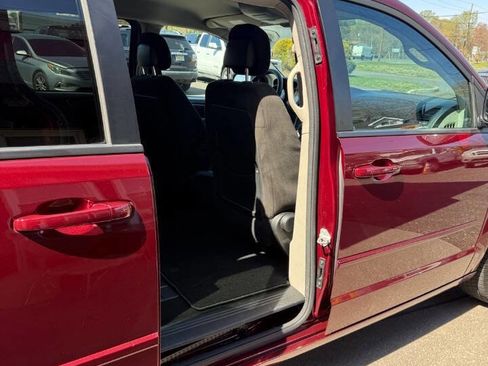 Used 2017 Dodge Grand Caravan SE w/ Power Window Group image 20
