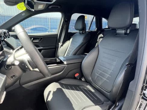 Used 2026 Mercedes-Benz GLC 300 image 12
