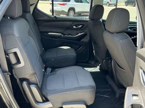 Used 2020 Chevrolet Traverse LT AWD/4WD image 17