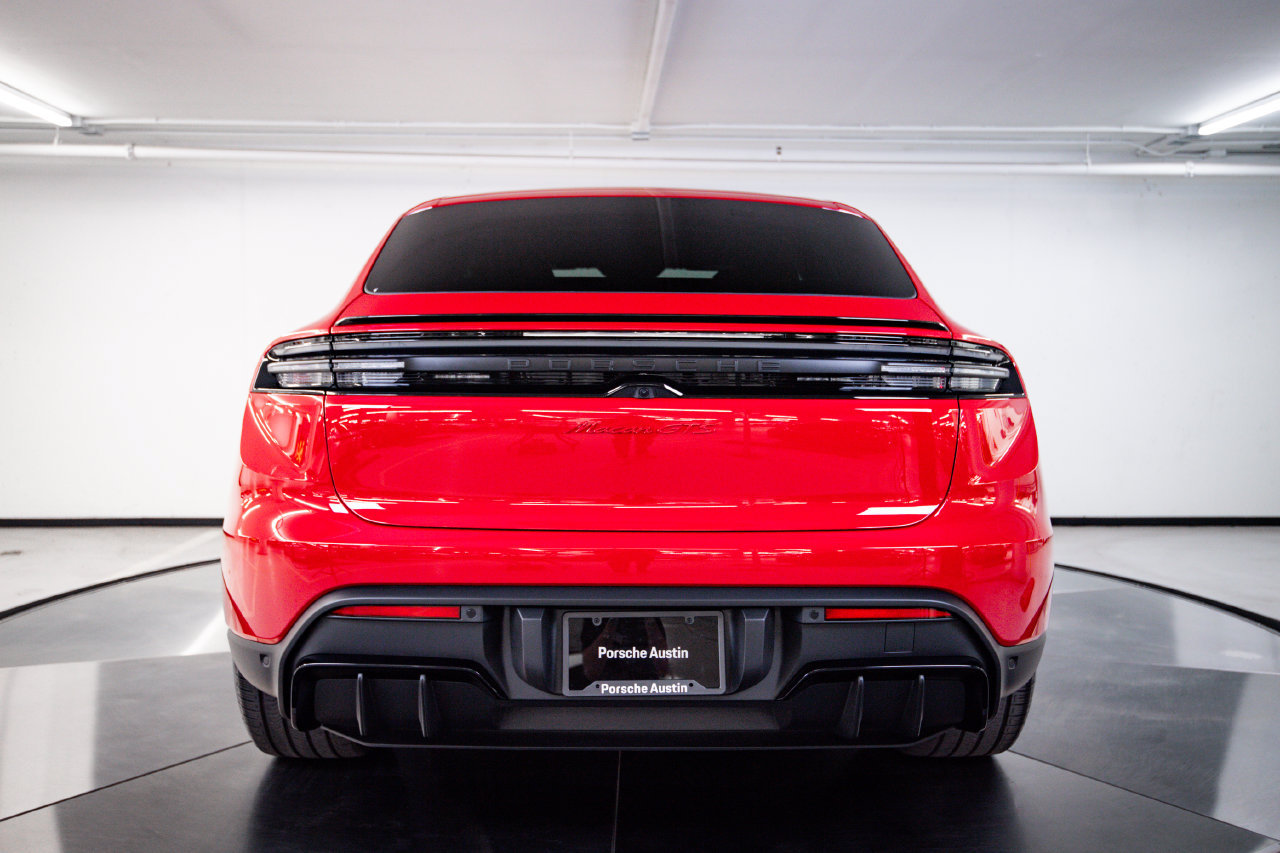 Used 2026 Porsche Macan GTS Electric AWD/4WD image 6