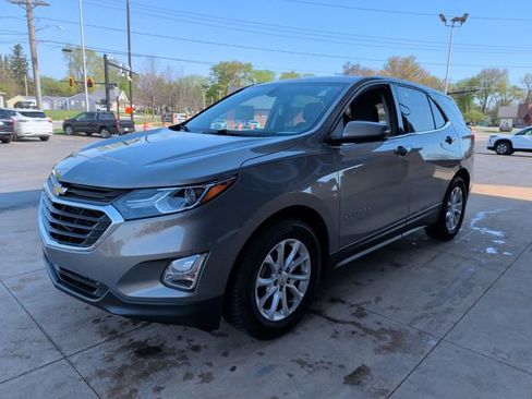 Used 2019 Chevrolet Equinox LT image 3