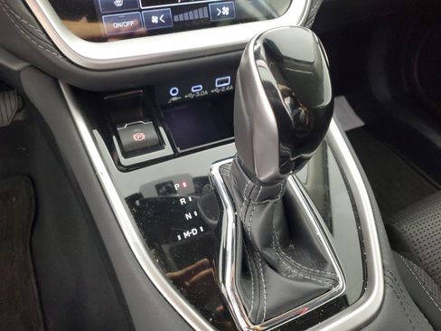 Used 2025 Subaru Outback Premium image 18