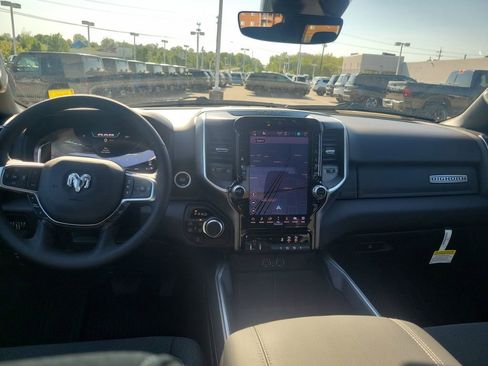 New 2026 RAM 1500 4x4 Crew Cab image 22