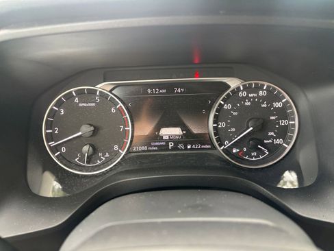 Used 2025 Nissan Rogue SV FWD image 42