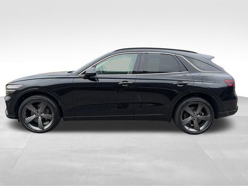 Used 2024 Genesis GV70 3.5T Sport w/ Sport Prestige Package AWD/4WD image 10