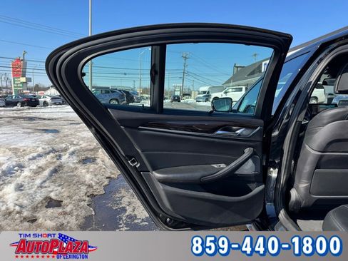 Used 2019 BMW M550i xDrive w/ Premium Package image 52