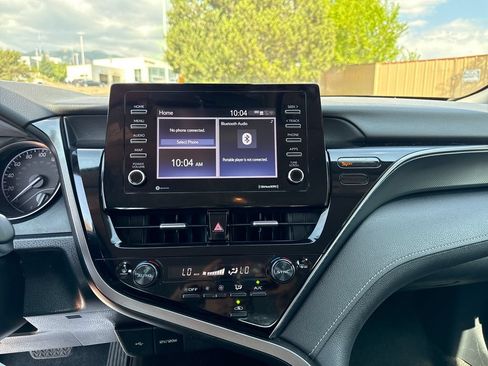 Used 2022 Toyota Camry SE FWD image 15