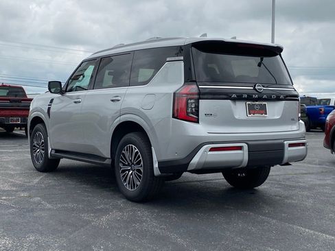 New 2025 Nissan Armada SL w/ Captain's Chari Seat Package image 6