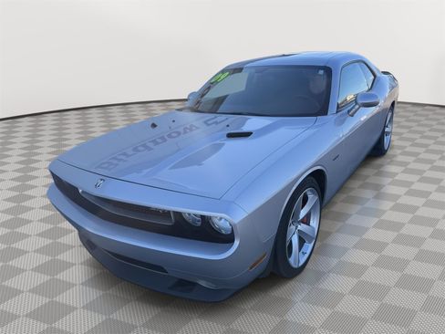 Used 2009 Dodge Challenger SRT8 w/ SRT Option Group II RWD image 6