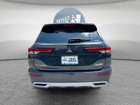 New 2025 Mitsubishi Outlander SEL image 7