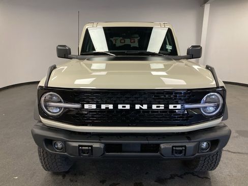 New 2026 Ford Bronco Badlands AWD/4WD image 3