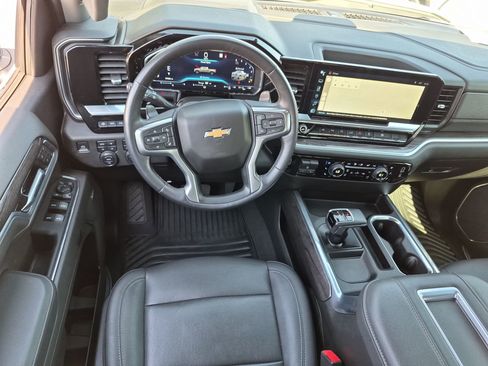 Used 2022 Chevrolet Silverado 1500 LTZ w/ LTZ Premium Package AWD/4WD image 31