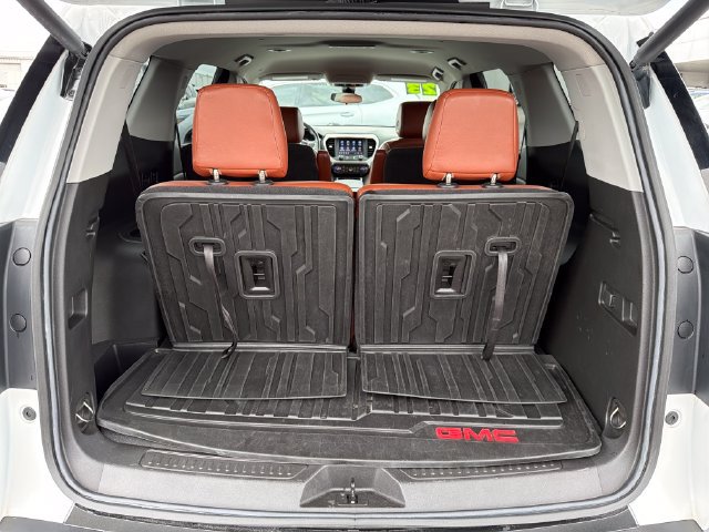 Used 2023 GMC Acadia SLE w/ Driver Convenience Package FWD image 29
