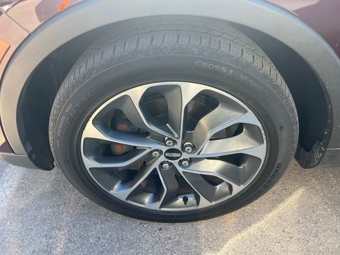 Used 2022 Lincoln Nautilus Reserve w/ Equipment Group 201A image 3