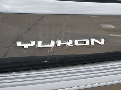 Used 2024 GMC Yukon XL Denali Ultimate AWD/4WD image 19