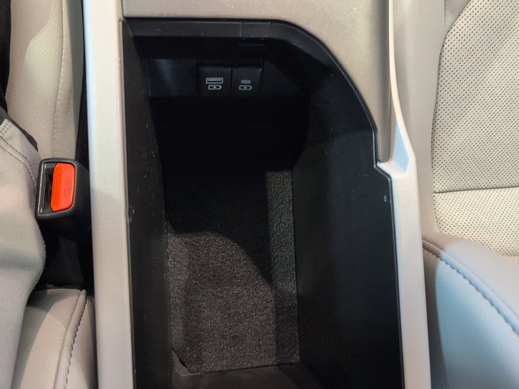 Used 2023 Toyota Camry XLE FWD image 28