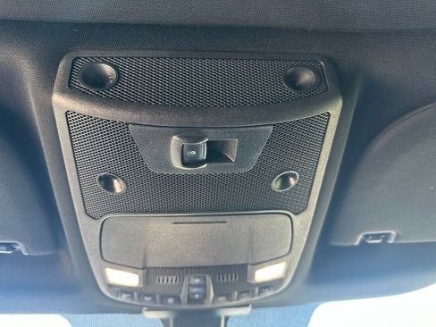 Used 2017 Ford F150 Lariat w/ Equipment Group 502A Luxury AWD/4WD image 8