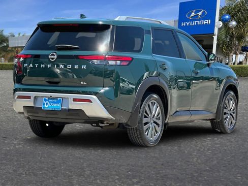 Used 2024 Nissan Pathfinder SL w/ SL Premium Package FWD image 3