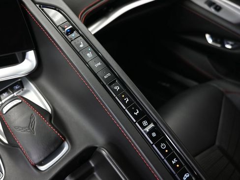 Used 2022 Chevrolet Corvette Stingray Premium Conv w/ Z51 Performance Package RWD image 21