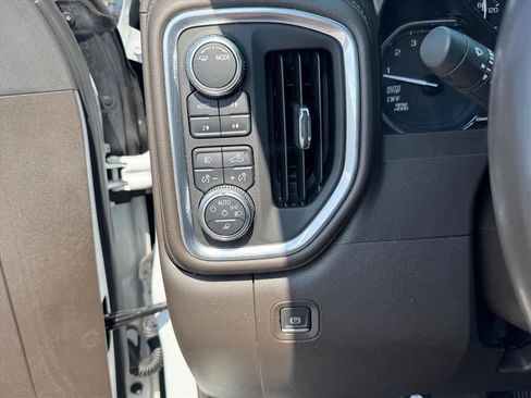 Used 2021 GMC Sierra 1500 SLT AWD/4WD image 22
