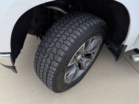 Used 2019 Chevrolet Silverado 1500 LT w/ Texas Edition image 44