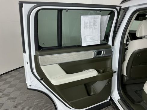 Used 2025 Hyundai Santa Fe Calligraphy image 28