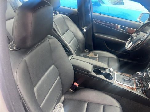 Used 2012 Mercedes-Benz C 250 Sedan image 4