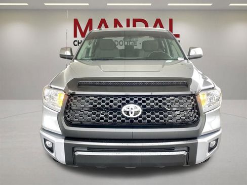 Used 2017 Toyota Tundra SR5 w/ SR5 Upgrade Package AWD/4WD image 2