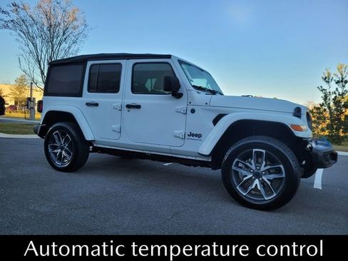Used 2024 Jeep Wrangler Unlimited w/ Convenience Group image 16