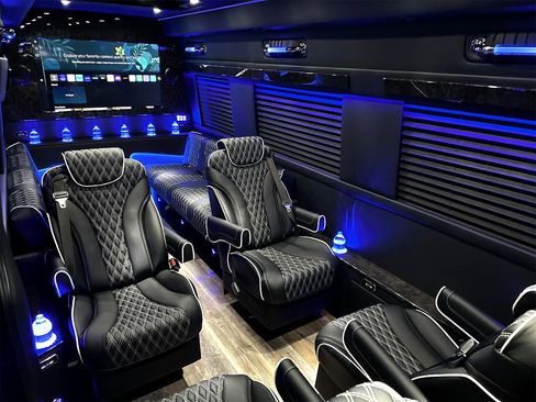 Used 2024 Mercedes-Benz Sprinter 3500 image 16