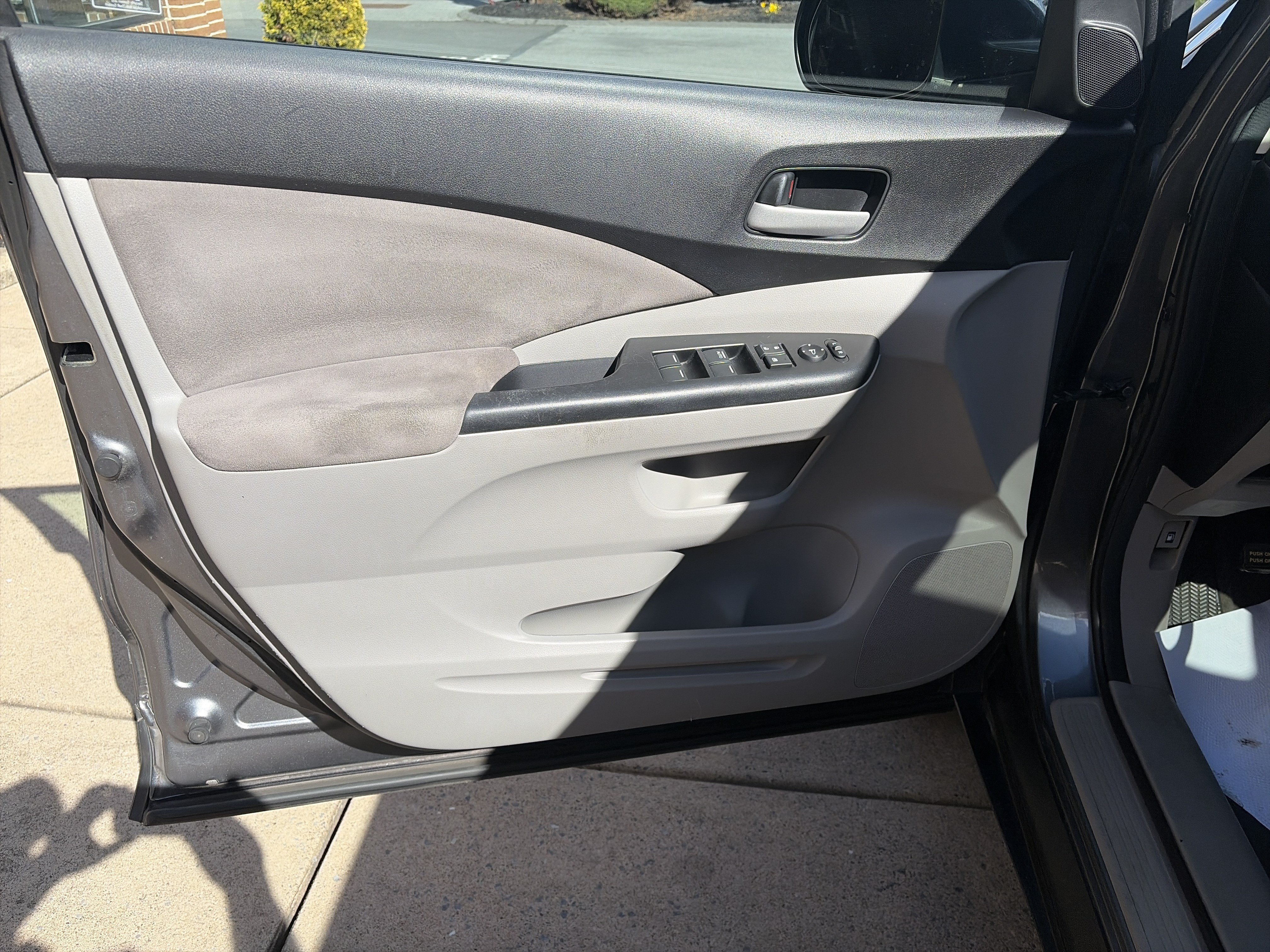 Used 2012 Honda CR-V EX image 15
