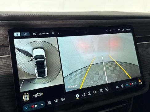 Used 2023 Rivian R1S Launch Edition image 18